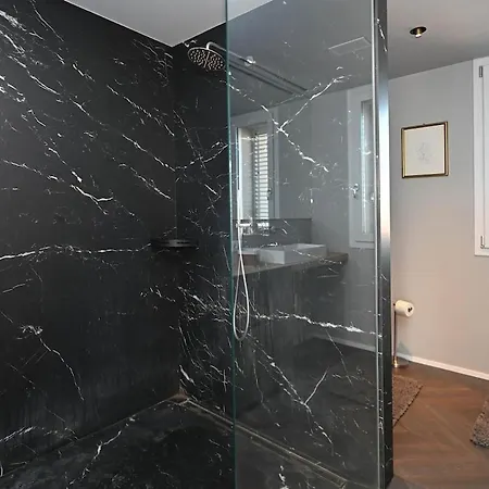 Panoramic Design Penthouse W Cinema Jacuzzi * مودينا